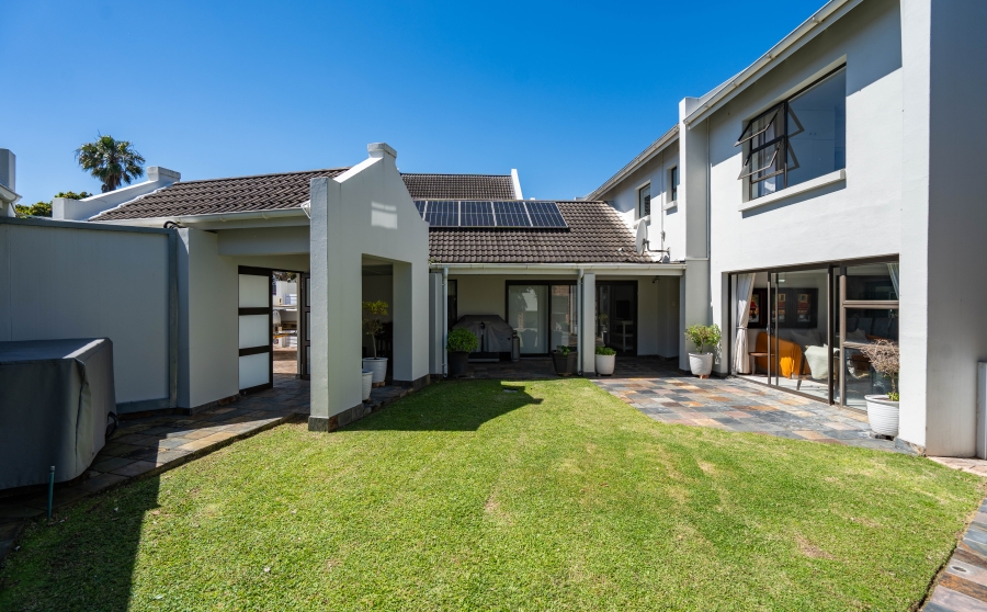 5 Bedroom Property for Sale in Royal Alfred Marina Eastern Cape